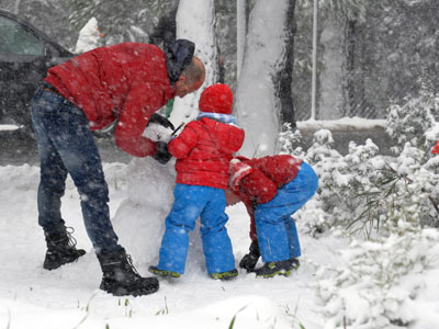 Ποια σχολεία δεν λειτουργούν σήμερα στην Αττική λόγω παγετού
